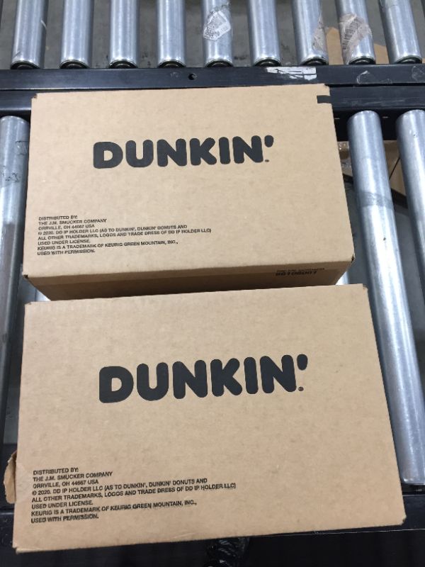 Photo 2 of 2 PACK - Dunkin' Original Blend Medium Roast Coffee, 22 Keurig K-Cup Pods
EXPIRED
