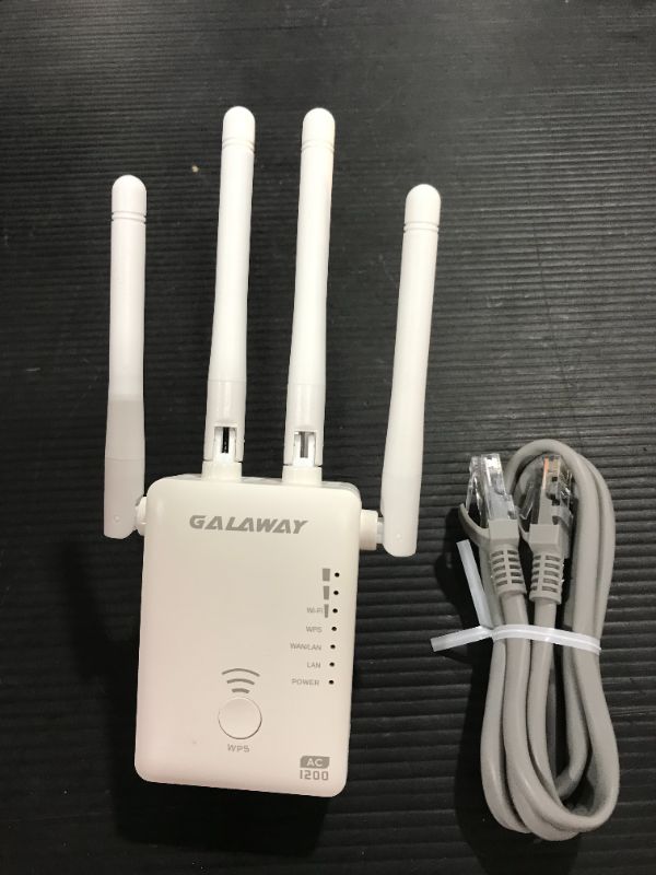 Photo 1 of Dual Band Wifi Extender (1200 Mbps)