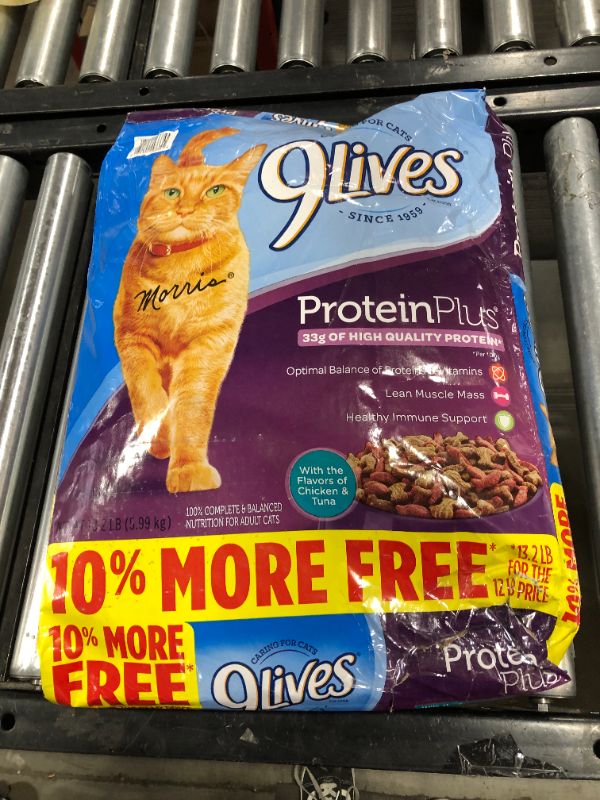 Photo 2 of 9Lives Protein Plus Dry Cat Food Bonus Bag, 13.2Lb
