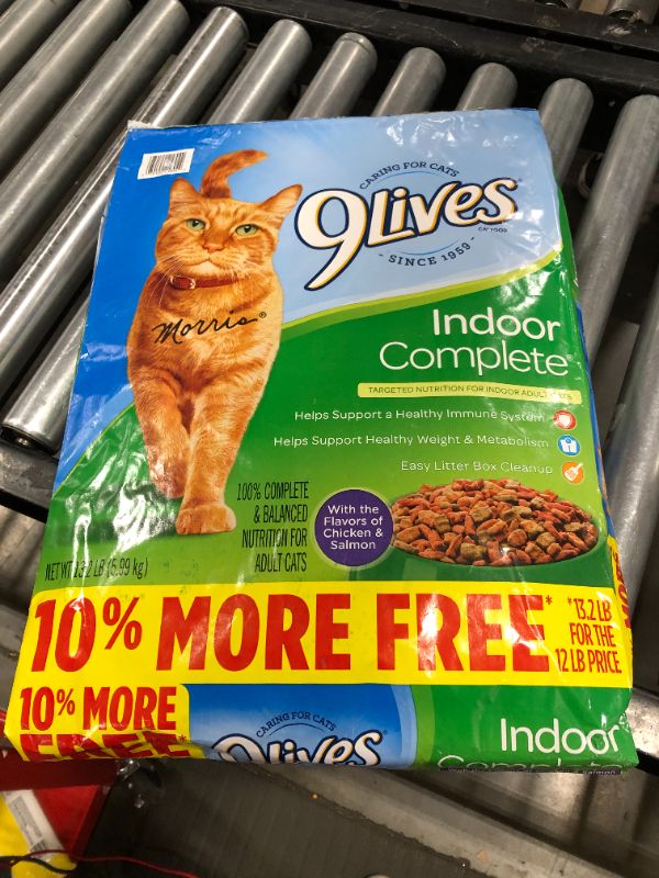 Photo 2 of 9Lives Indoor Complete Dry Cat Food Bonus Bag, 13.2 Lb