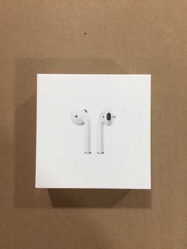 Photo 6 of Apple AirPods (2nd Generation)
