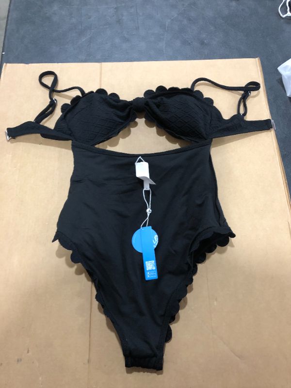 Photo 2 of Black Knotted Scalloped One Piece Swimsuit

medium