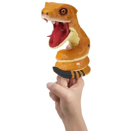 Photo 1 of Fingerlings Untamed Snakes Toxin Rattle Snake Interactive Finger Toy