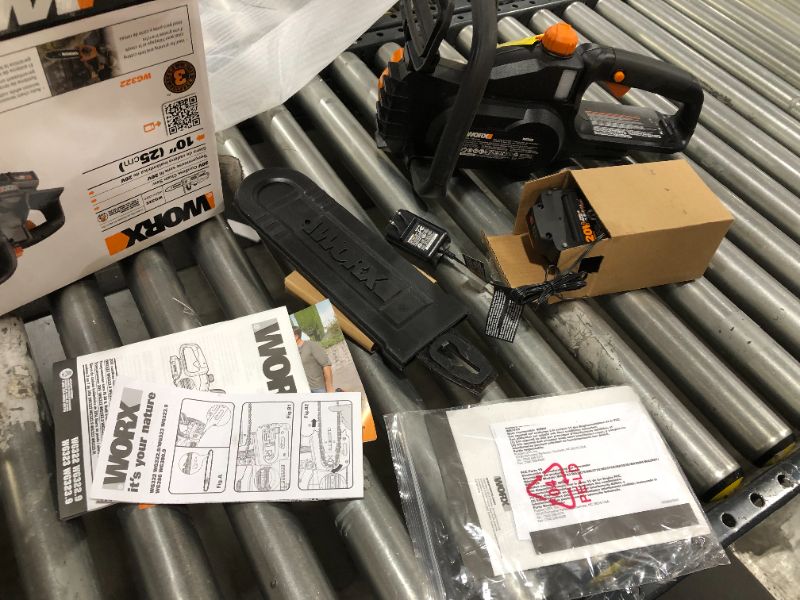 Photo 3 of Worx WG322 Cordless Chainsaw Li-On 20V
