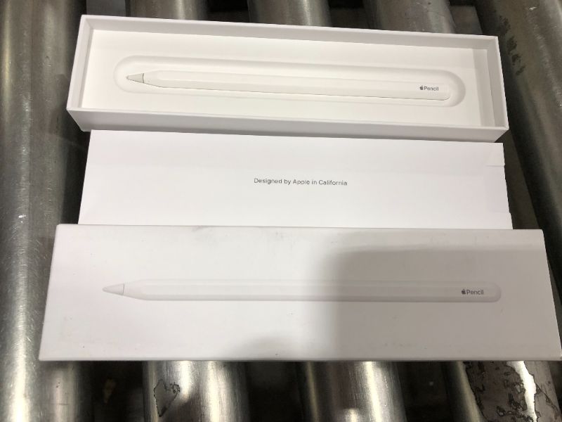 Photo 2 of Apple Pencil (2nd Generation)
