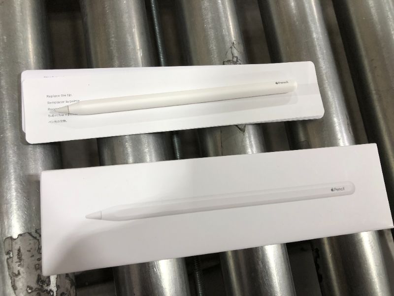 Photo 2 of Apple Pencil (2nd Generation)
