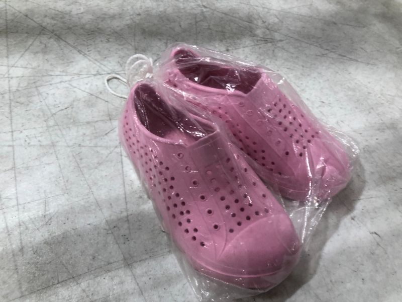 Photo 2 of SAGUARO Girls Boys Garden Clogs Outdoor Lightweight Beach Gardening Shoes Quick Dry Breathable Water Shoes
