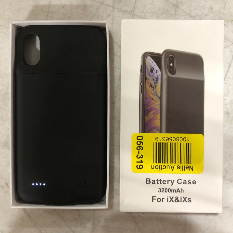 Photo 2 of 3200mAH Battery case for iPhone iX and iXs black
