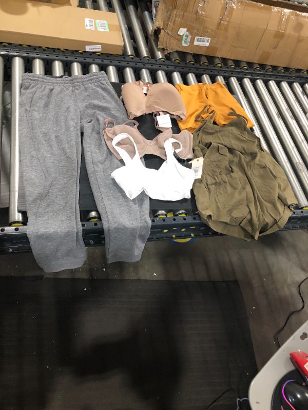 Photo 1 of Men/Women Clothes box Lot 001