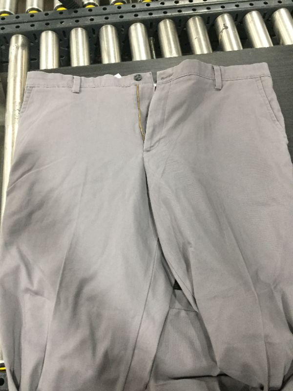 Photo 2 of Dockers Men's Easy Classic Fit Khaki Stretch Pants 42x30
