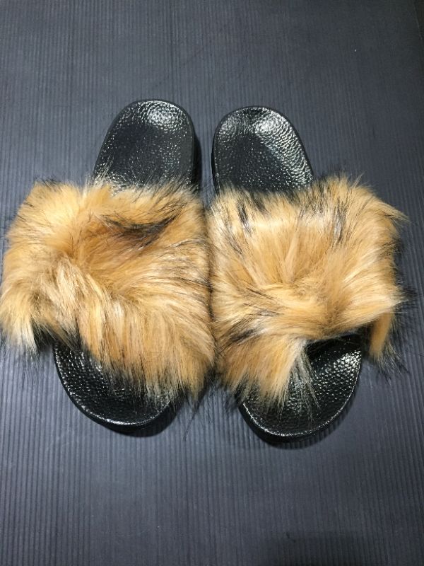 Photo 3 of [Size 11] Women's Vegan Faux Fur Slippers Fuzzy Slides Fluffy Sandals Open Toe Indoor Outdoor