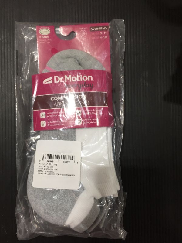 Photo 1 of Women's Dr. Motion 2-Pk. Compression Ankle Socks White