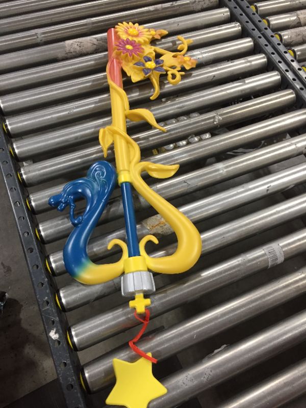 Photo 3 of Disguise Kingdom Hearts Kairi's Keyblade Accessory