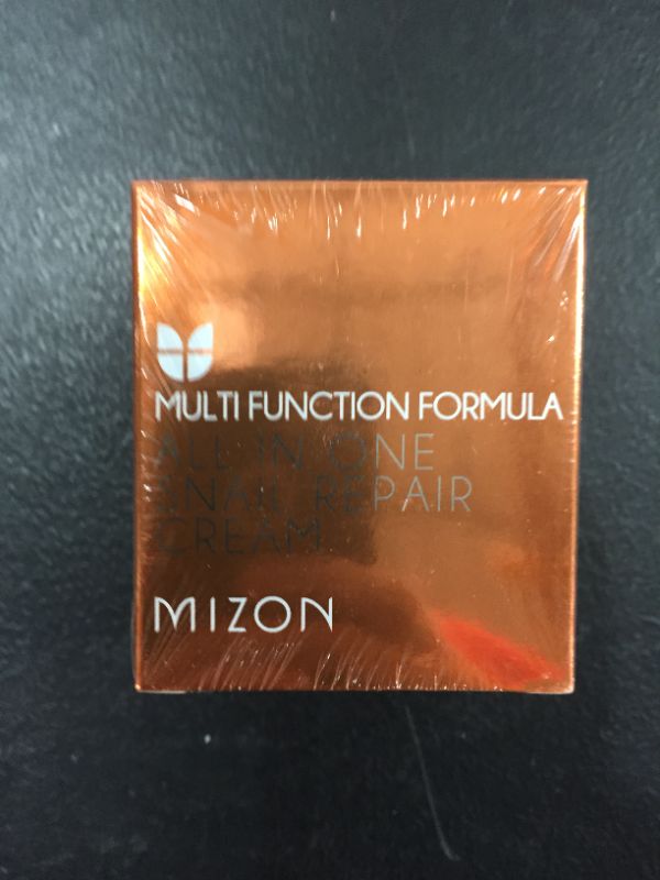 Photo 4 of [EXP 5-21] MIZON Snail Repair Cream, Face Moisturizer with Snail Mucin Extract [2.53 Fl Oz.]
