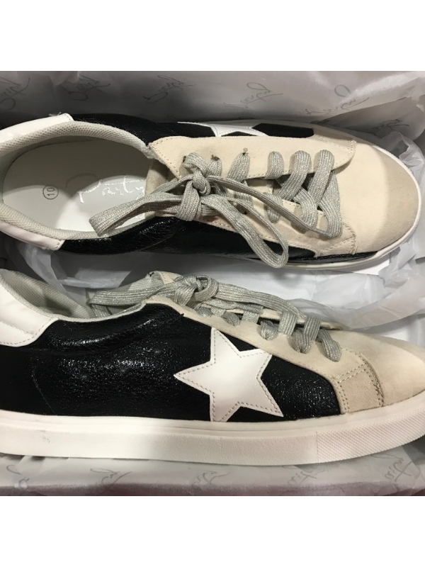 Photo 2 of [Size 10] party womens fashion star sneakers podcast black crush