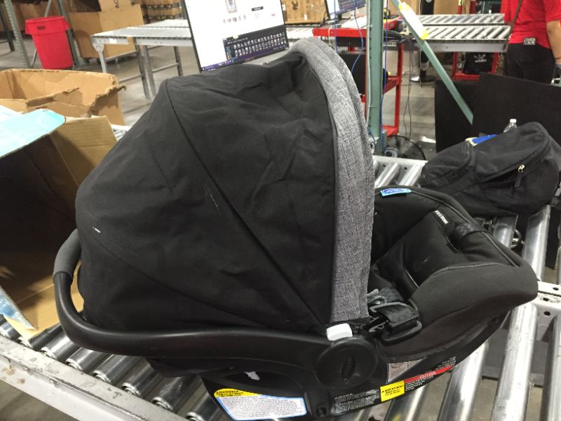 Photo 2 of (NO BASE!) SNUGRIDE 35 LITE DXL BABY CAR SEAT. MAJOR USAGE!