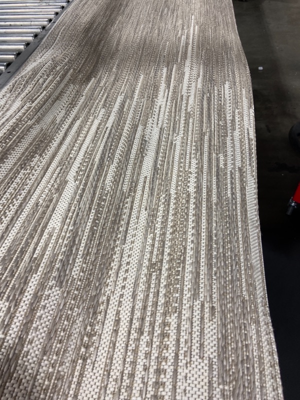 Photo 2 of 5' X 7' Outdoor Rug Ombre Neutral 