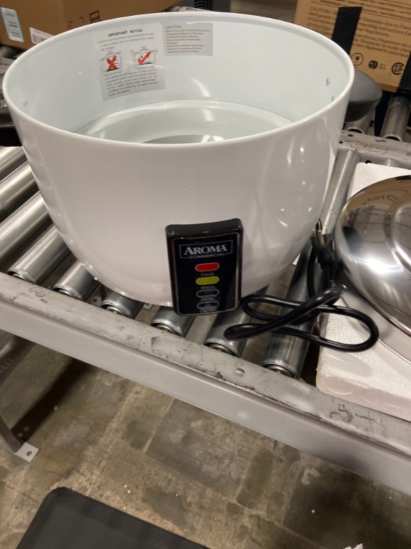 Photo 1 of Aroma Arc-1033E Commercial 60 Cup Cooked Rice Cooker