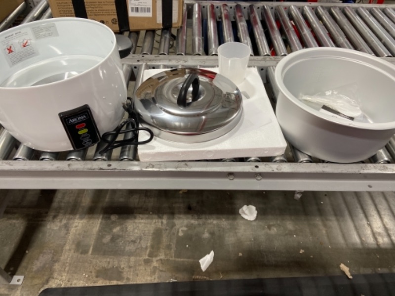 Photo 1 of Aroma Arc-1033E Commercial 60 Cup Cooked Rice Cooker