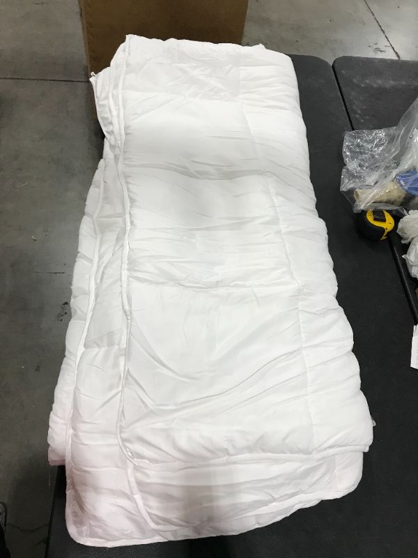 Photo 1 of 106"x 90" Bed Comforter liner