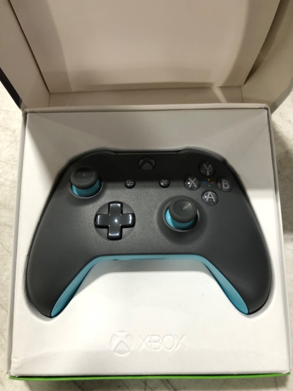 Photo 2 of Xbox Wireless Controller – Grey/Blue
