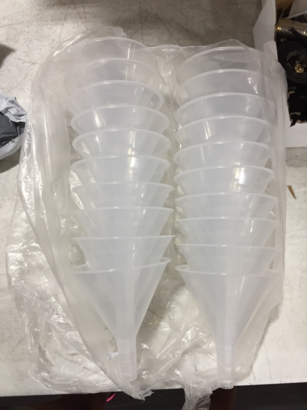 Photo 2 of 20Pcs Plastic Funnels Set