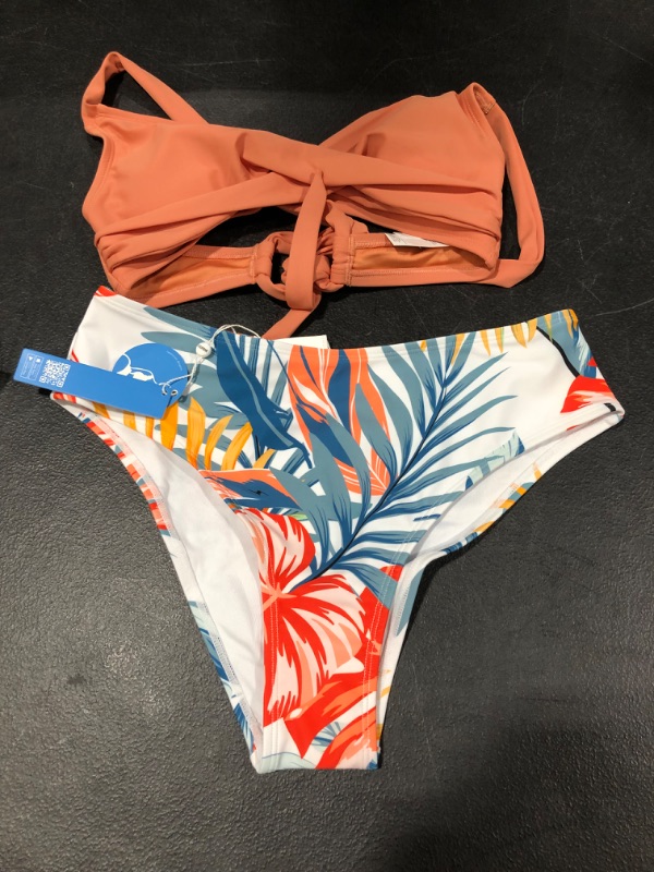 Photo 1 of Women's 2 Piece Swim Suit XS