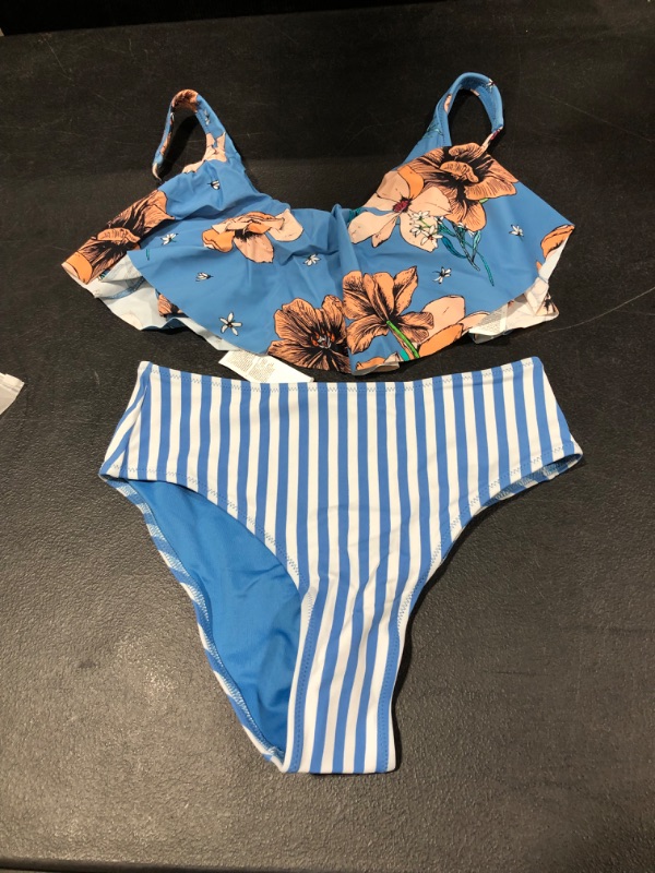 Photo 1 of Women's 2 Piece Swim Suit XS