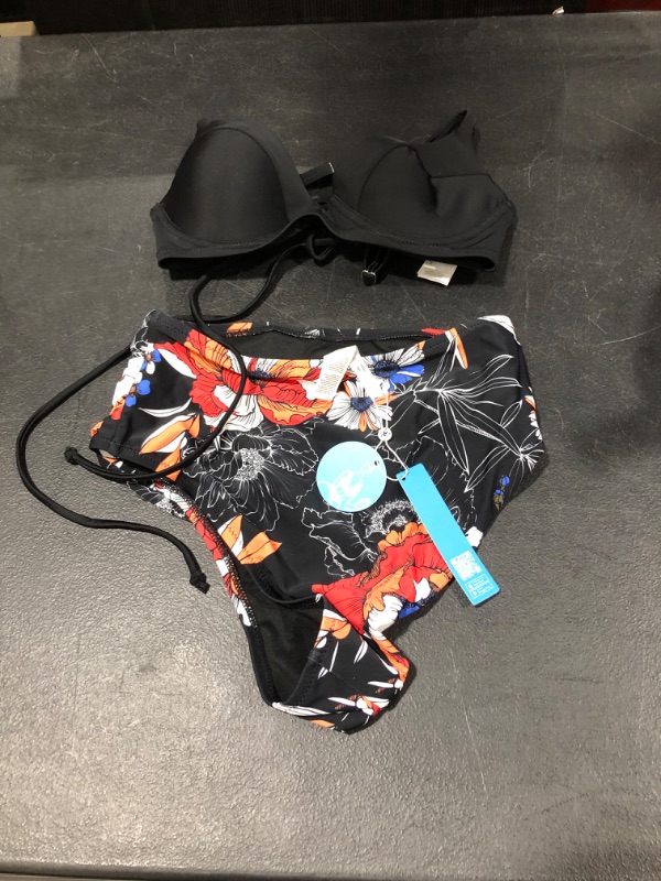 Photo 1 of Women's 2 Piece Swim Suit Small 