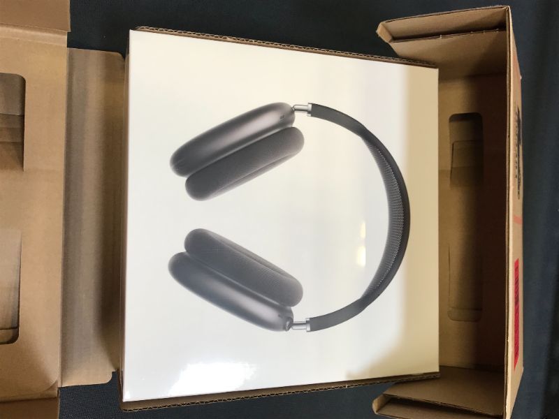 Photo 2 of APPLE AIRPODS MAX - SPACE GRAY ( FACTORY SEALED )
