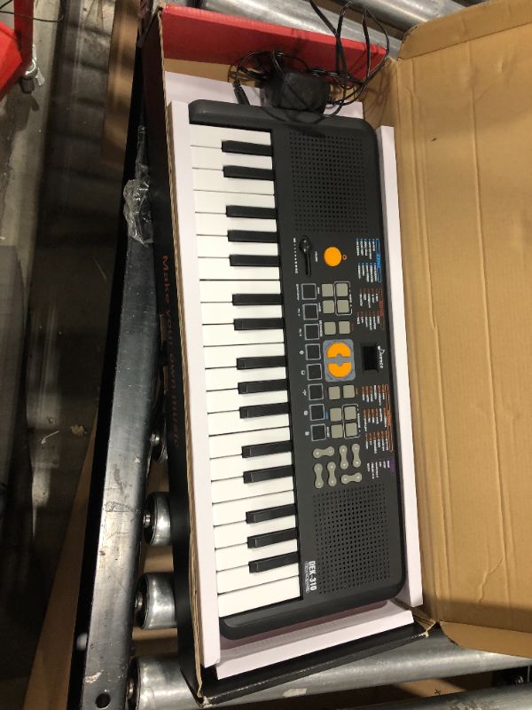 Photo 2 of donner dek-310 electronic keyboard