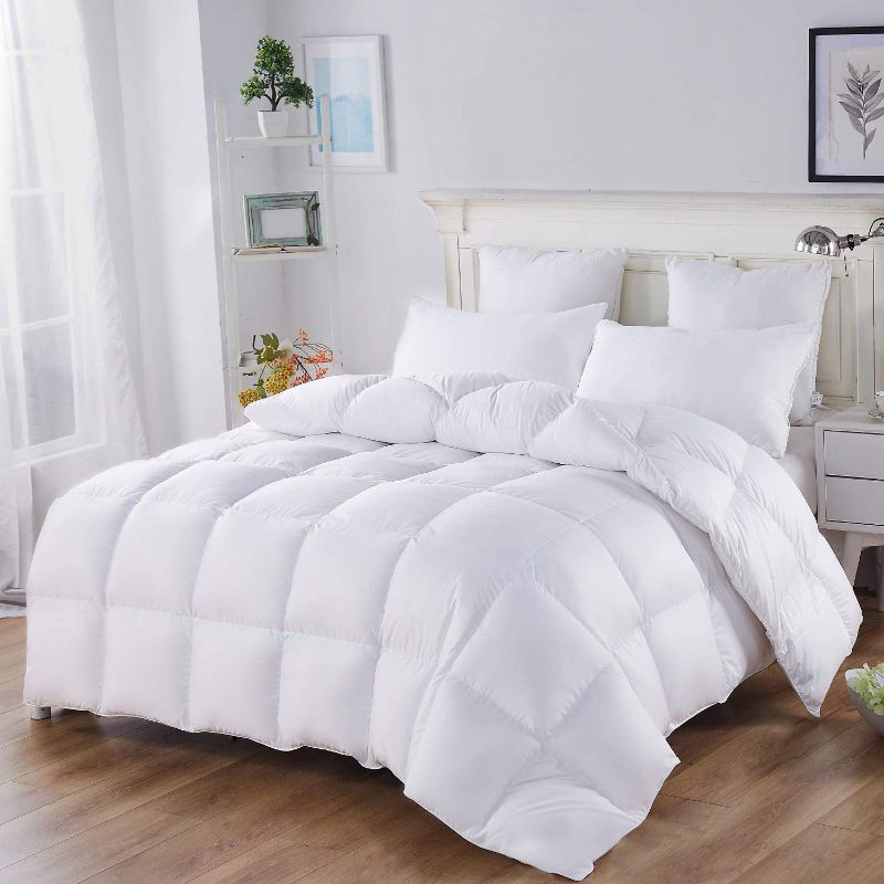 Photo 1 of Acanva White Down Alternative Comforter Queen - All Season Quilted Lightweight Comforter Duvet Insert Queen with 300GSM Soft Microfiber Fill,Big Box Stitched Queen
