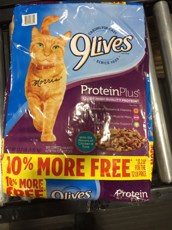Photo 2 of 9Lives Protein Plus Dry Cat Food Bonus Bag 13.2-Pound (04.22.2022)
