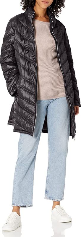 Photo 1 of Calvin Klein Women's Chevron Quilted Packable Down Jacket (Standard and Plus)
SIZE 2XL
