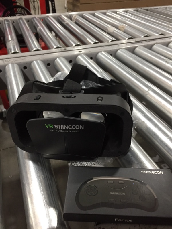 Photo 1 of SHINECON G10 VR Headset, 3D Virtual Reality Glasses Goggles for Movies & Video Games, Compatible with iPhone & Android Phone
