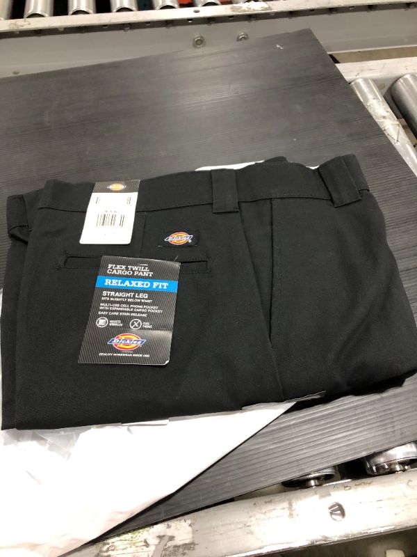 Photo 2 of 36x30 Dickies mens Relaxed Straight-fit Cargo Work Pant