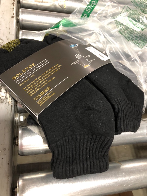 Photo 2 of Gold Toe Men's 656p Cotton Quarter Athletic Socks, Multipairs size 6 - 12.5