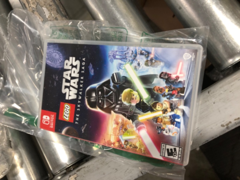 Photo 2 of LEGO Star Wars: The Skywalker Saga - Standard Edition - Nintendo Switch