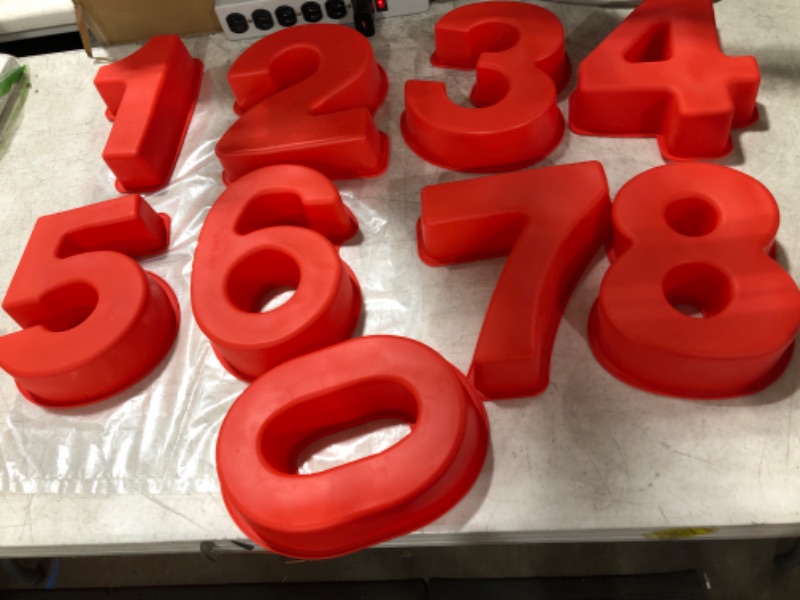 Photo 2 of 10 Inch 9 pieces Large Size Number Moulds Baking Forms Silicone Number Mold Cake Pan (9 inch)
