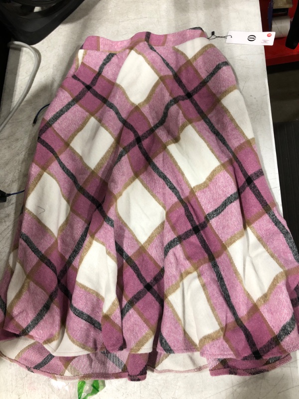 Photo 1 of Women's Long Pink Plaid Skirt with Pockets, Medium 