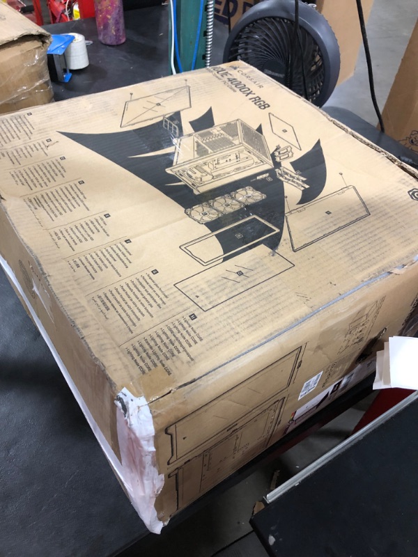 Photo 1 of CORSAIR - iCUE 4000X RGB Tempered Glass Mid-Tower
