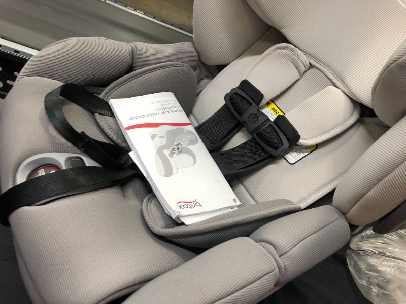 Photo 4 of Britax Advocate Clicktight Convertible Car Seat, Gray Ombre SafeWash
