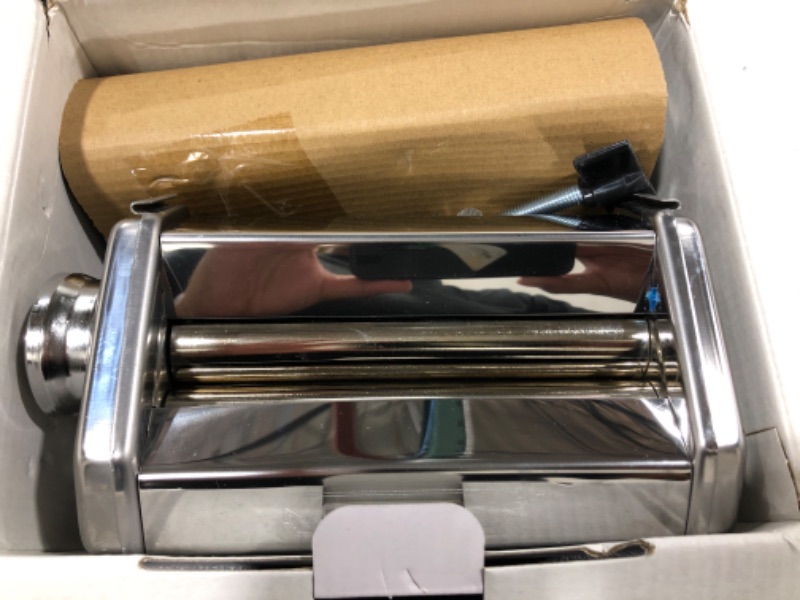 Photo 2 of Nuvantee Pasta Maker Machine,Manual Hand Press,Adjustable Thickness Settings,Noodles Maker with Washable Aluminum Alloy Rollers and Cutter, Perfect for Spaghetti,Fettuccini, Lasagna

