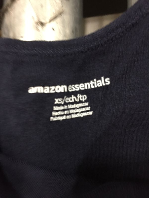 Photo 2 of amazon essentials Tank top XS Blue and Dark Blue 