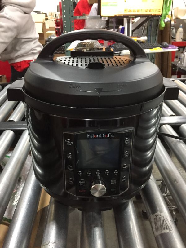 Photo 1 of (SOLD FOR PARTS) Instant Pot 8 Quart Pro Electric Pressure Cooker, One Size , Black
