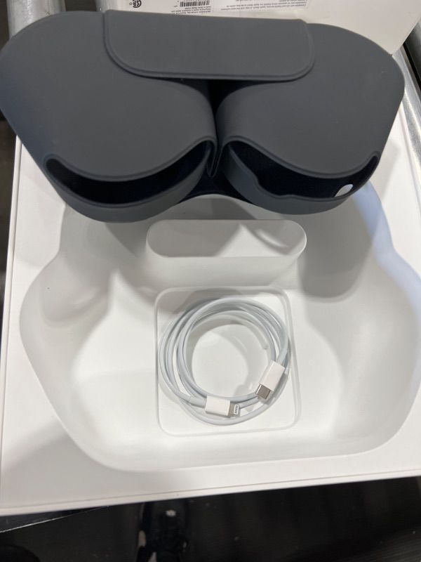 Photo 1 of Apple AirPods Max - Space Gray
