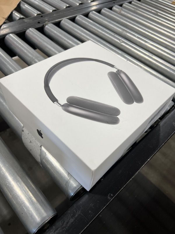 Photo 1 of Apple AirPods Max - Space Gray
