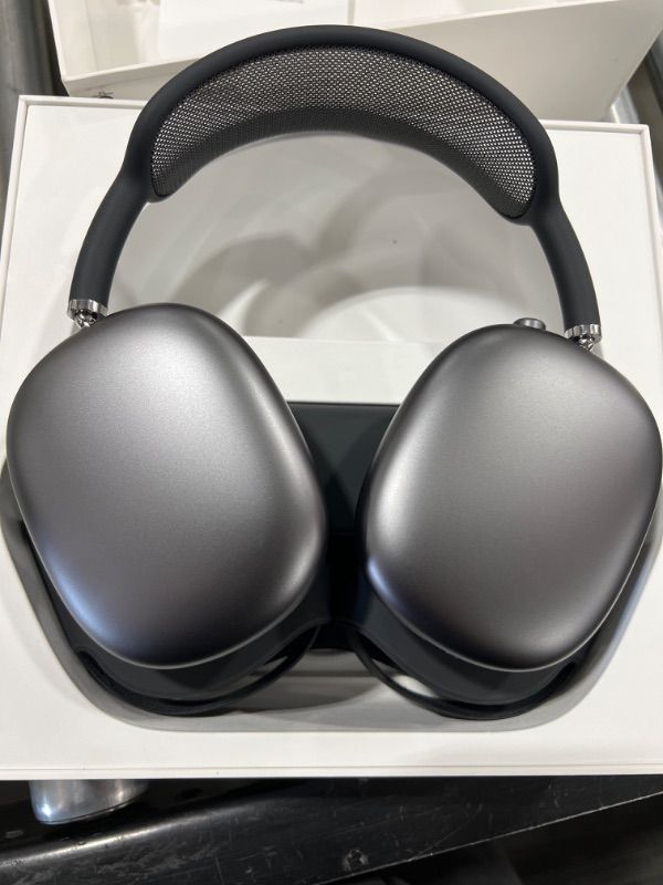 Photo 1 of Apple AirPods Max - Space Gray
