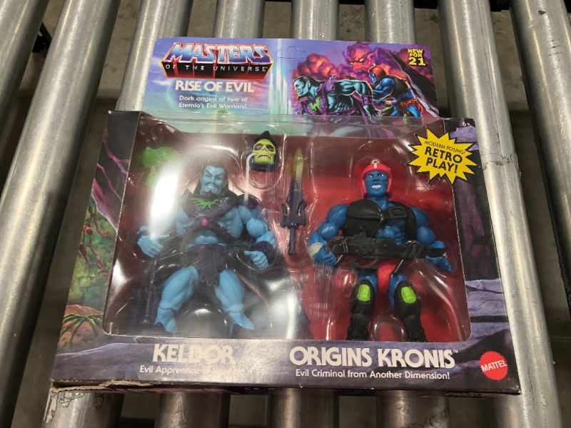 Photo 2 of Masters of the Universe Keldor and Kronis Rise of Evil Action Figure Set 5 Pieces
