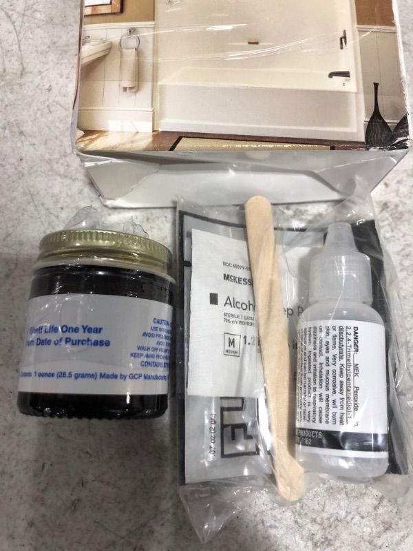 Photo 3 of AQUATIC Gelcoat Repair Kit in White. 